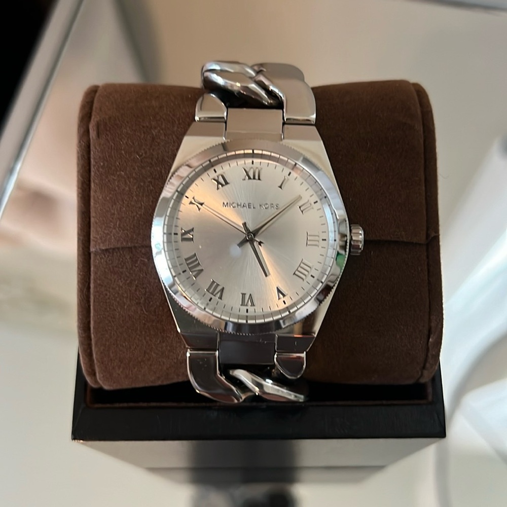 EUC Michael Kors Watch